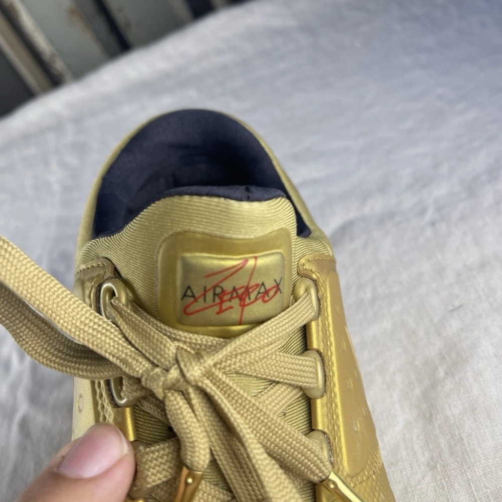 Size 8.0 -Womens Nike Air Max Zero QS Metallic Gold - Picture 11 of 15